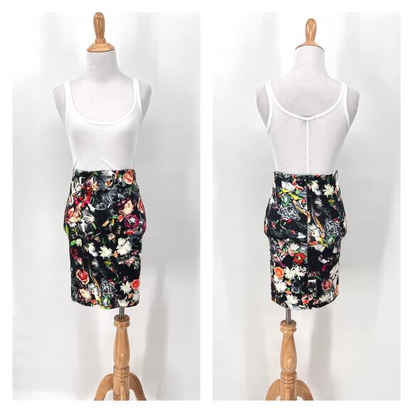 MCQ ALEXANDER MCQUEEN Floral Printed Pencil Skirt Womens XS Black Stretch Knit - Picture 1 of 14